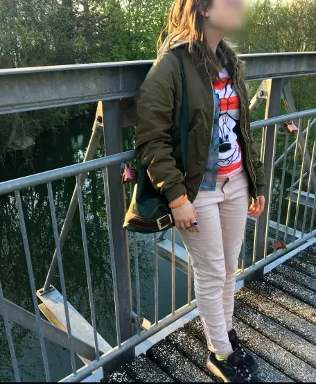 Andrea, 24