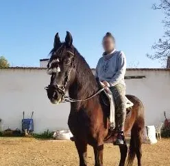 Claudia, 31