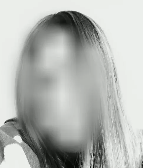 Emilia, 34