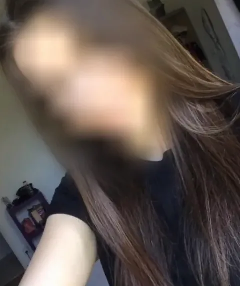 Emma, 28