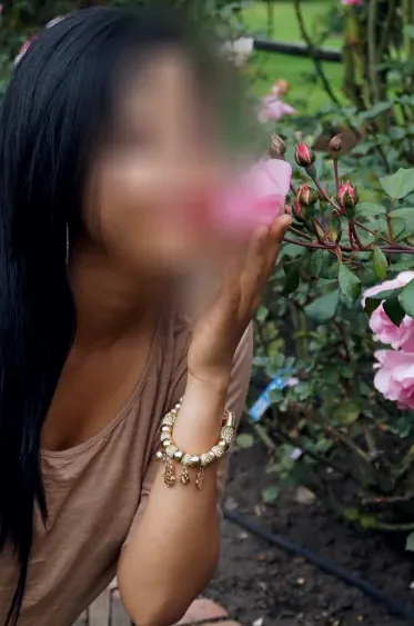 Hanna, 32
