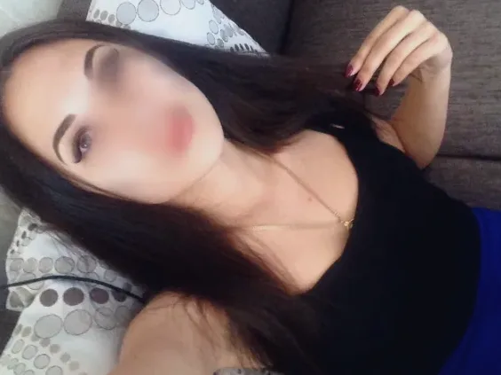 Leyla, 34