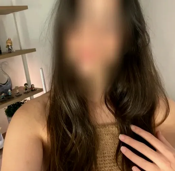 Nadine, 31