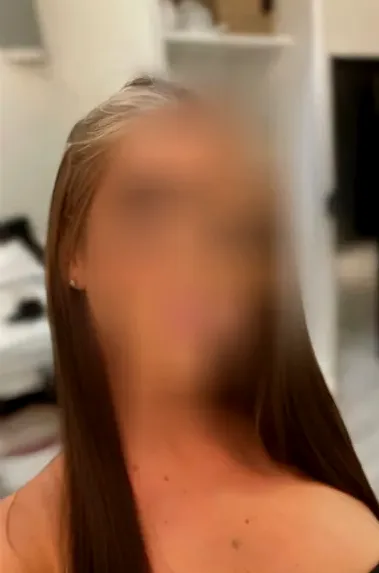 Nora, 28