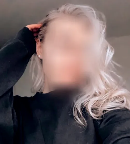 Sandra, 24